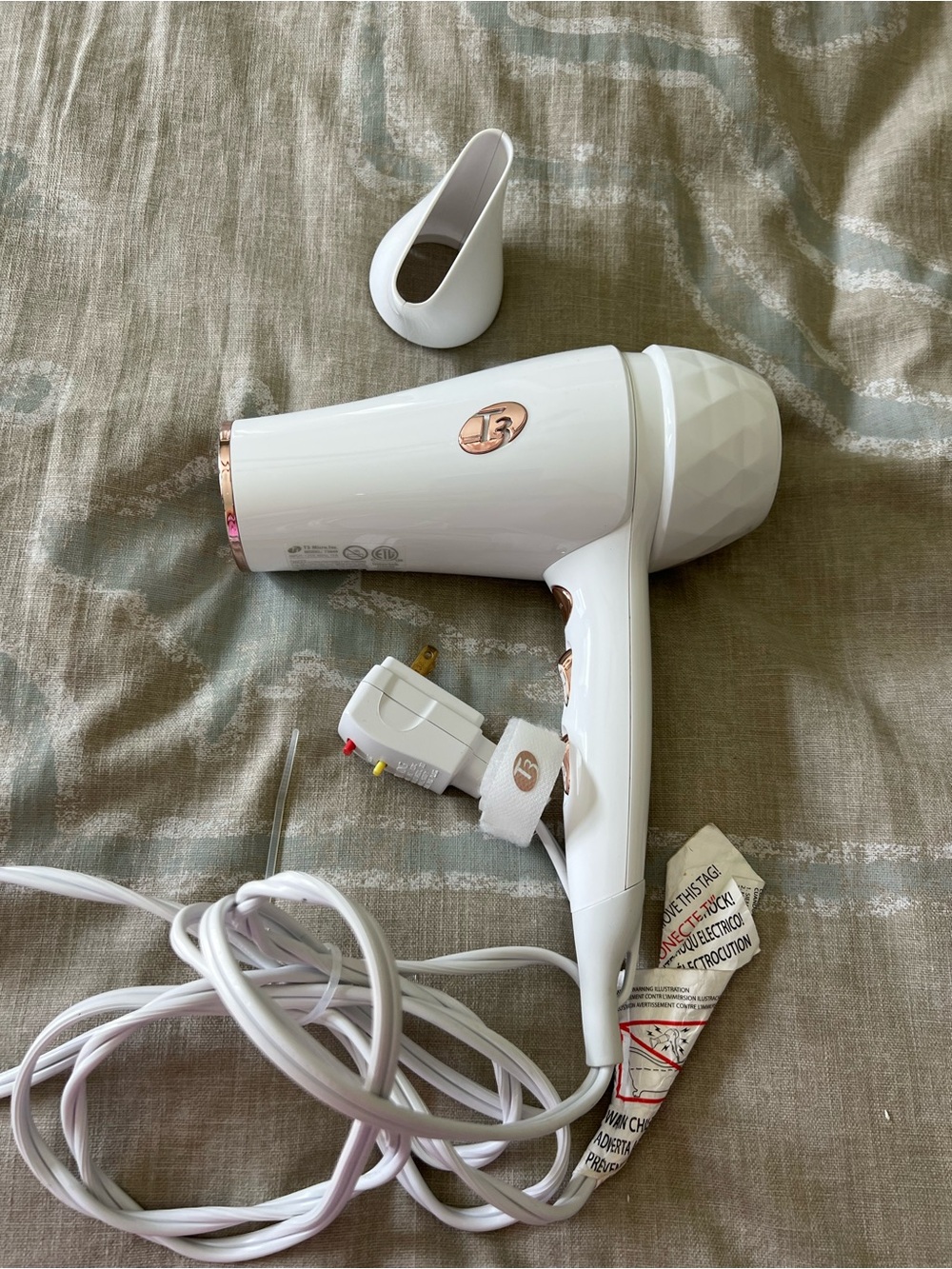 T3 Featherweight Luxe 2i (Model 73849) hair dryer
